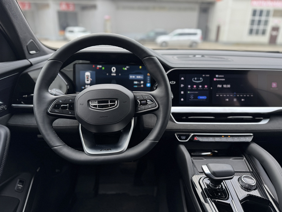 Geely Monjaro Flagship (2023-2025), белый