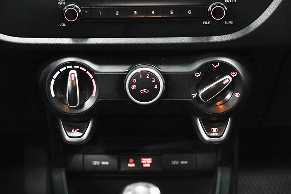 Kia Rio Comfort, 2017 года, пробег 180163 км