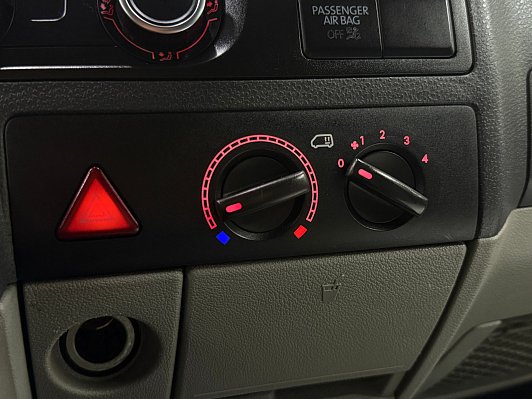Volkswagen Transporter, 2012 года, пробег 366277 км