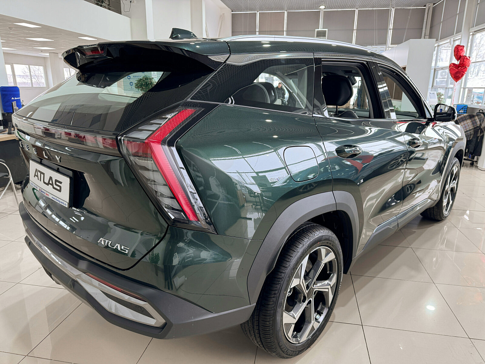 Geely Atlas Люкс, зеленый