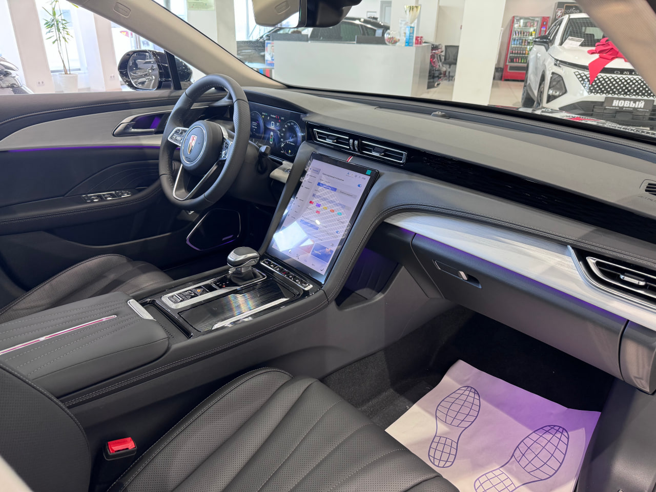 Hongqi H5 Делюкс Плюс (Deluxe+), черный
