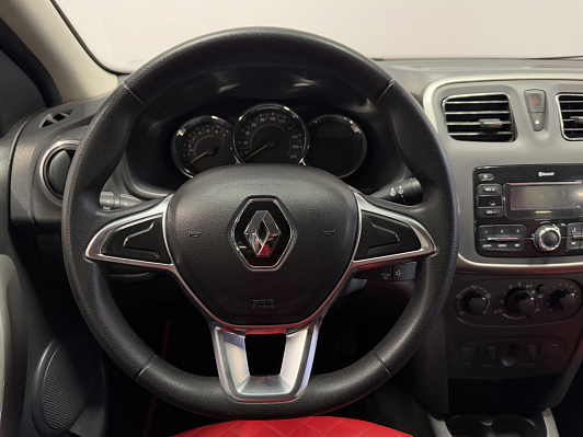 Renault Logan Stepway Life, 2020 года, пробег 97000 км
