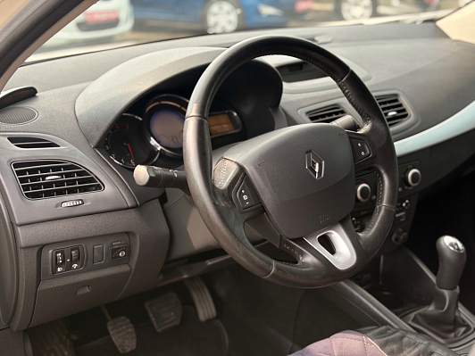 Renault Fluence Authentique 2015, 2013 года, пробег 152528 км