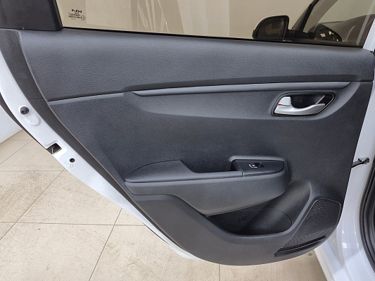 Kia Rio Luxe, 2021 года, пробег 85727 км