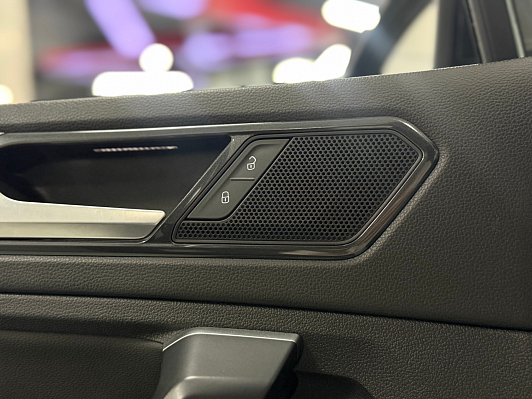Volkswagen Tiguan Highline, 2017 года, пробег 57000 км