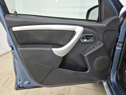 Nissan Terrano Elegance, 2016 года, пробег 128512 км