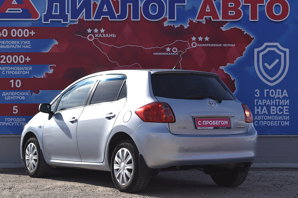 Toyota Auris, 2007 года, пробег 235000 км