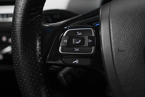 Volkswagen Touareg Business, 2015 года, пробег 335000 км