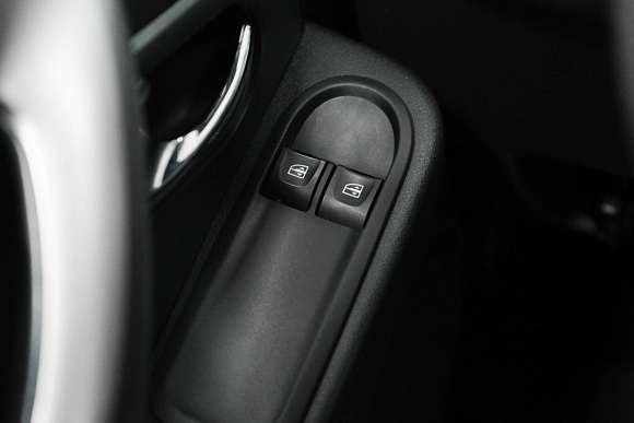 Nissan Terrano Elegance, 2019 года, пробег 20000 км