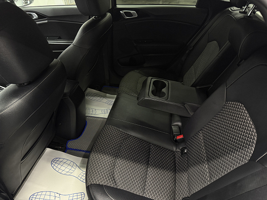 Kia Ceed Prestige, 2021 года, пробег 65706 км
