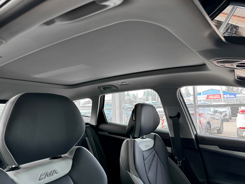 Geely Atlas Флагман, зеленый