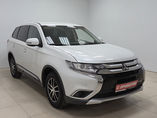 Mitsubishi Outlander Invite, 2018 года, пробег 64489 км