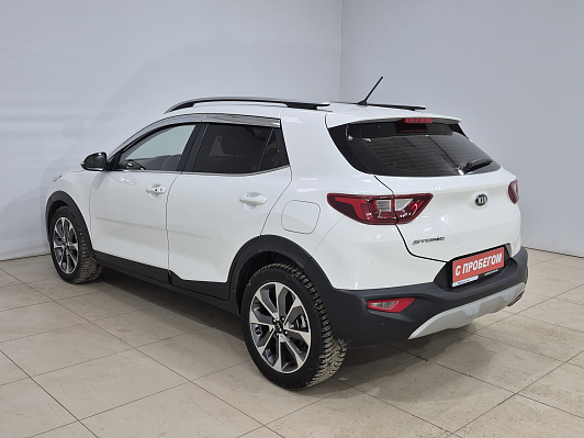 Kia Stonic, 2018 года, пробег 120191 км