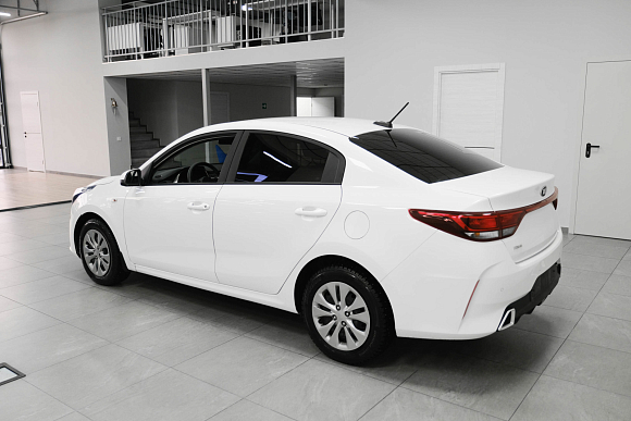 Kia Rio Luxe, 2021 года, пробег 74500 км