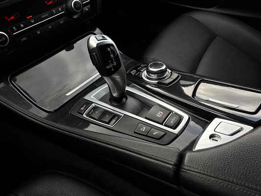 BMW 5 серии, 2013 года, пробег 259279 км