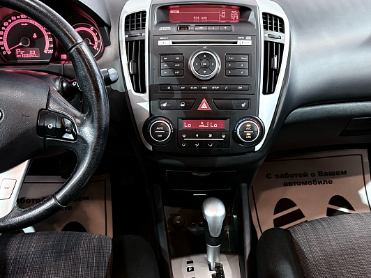 Kia Ceed Luxe, 2011 года, пробег 130000 км