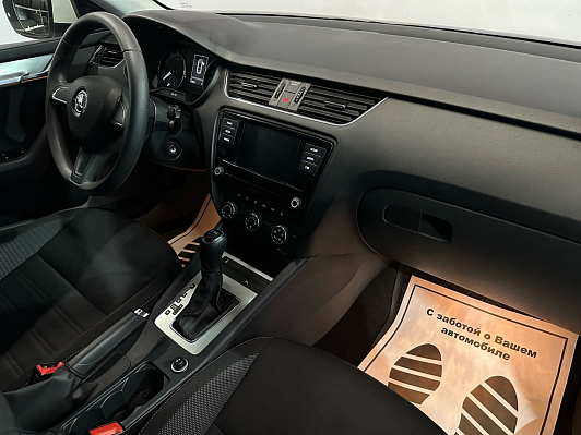 Skoda Octavia, 2019 года, пробег 123067 км