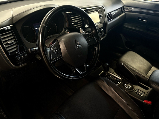 Mitsubishi Outlander Ultimate, 2015 года, пробег 169911 км