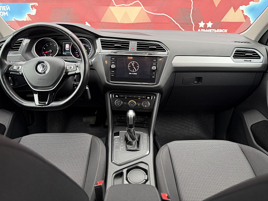 Volkswagen Tiguan Comfortline, 2019 года, пробег 117500 км
