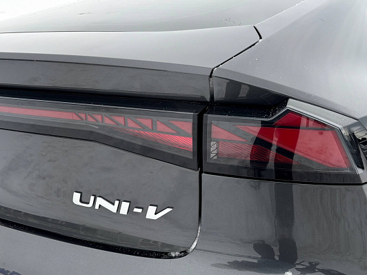 Changan UNI-V DLX, 2023 года, пробег 20000 км