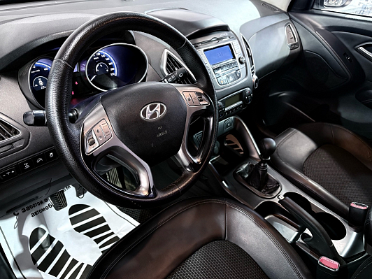 Hyundai ix35, 2011 года, пробег 242000 км