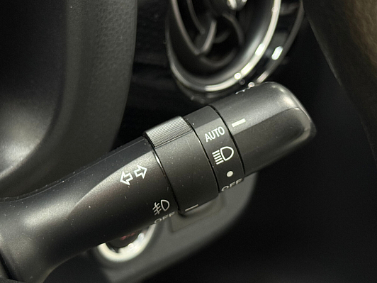 Toyota Vitz, 2019 года, пробег 40127 км