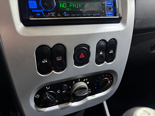 Renault Logan Prestige, 2011 года, пробег 573745 км