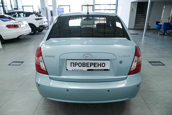 Hyundai Verna GL airbag-passenger BY001104E, 2008 года, пробег 176510 км