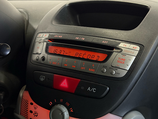 Peugeot 107 Active, 2013 года, пробег 194500 км