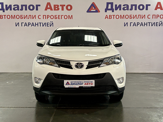 Toyota RAV4, 2015 года, пробег 122000 км