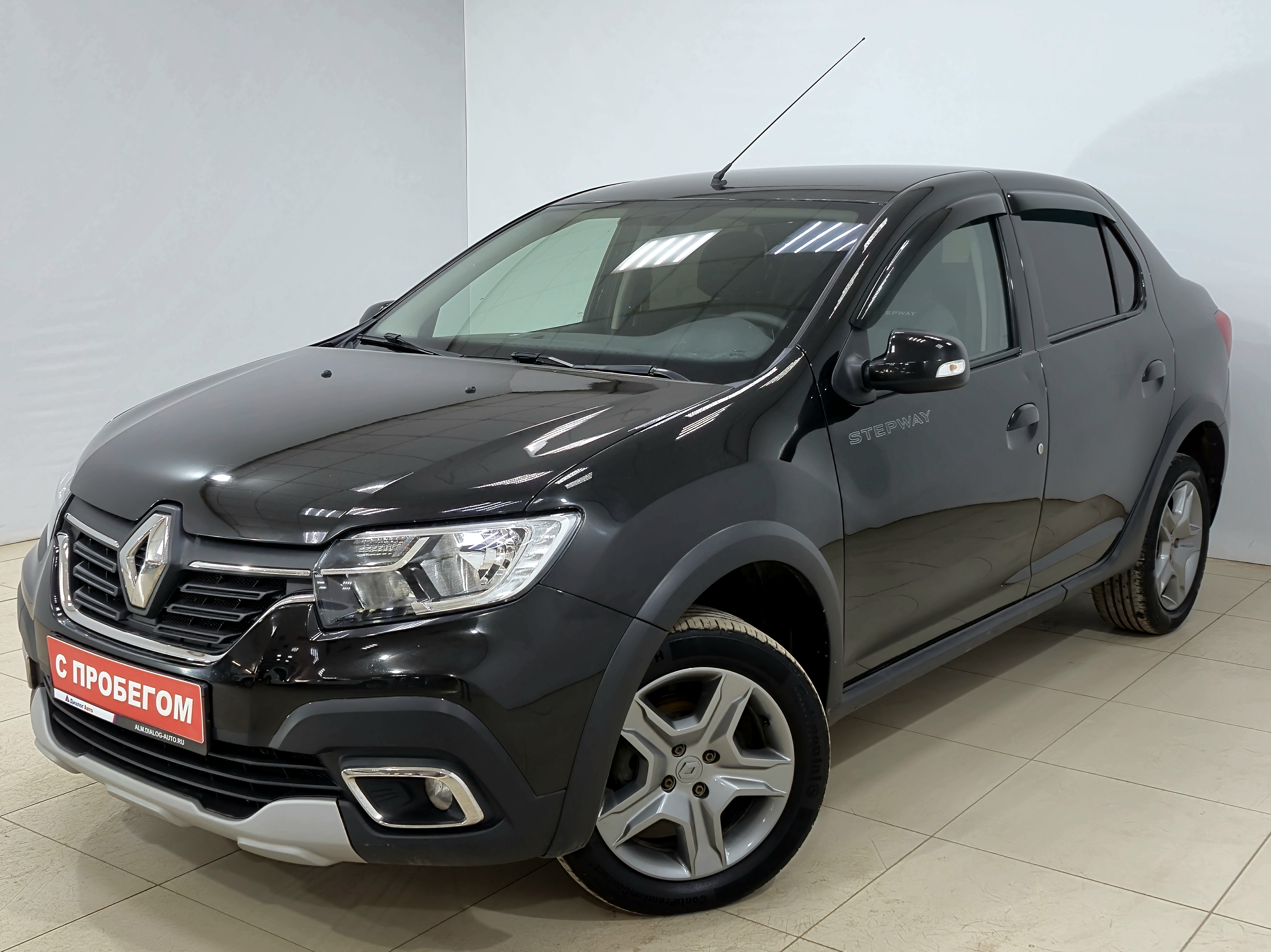 Renault Logan Stepway Life, 2021 года, пробег 133787 км