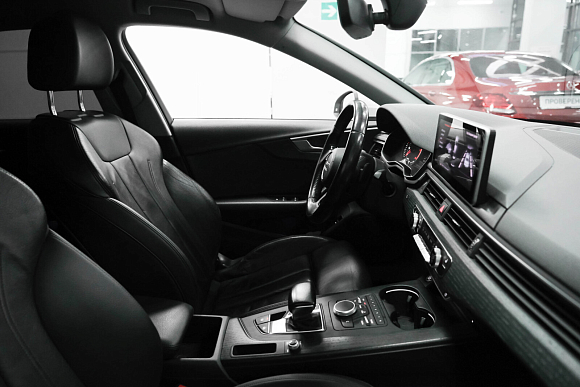 Audi A4 Advance, 2016 года, пробег 185000 км