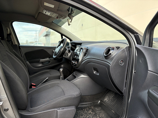 Renault Kaptur Drive, 2016 года, пробег 196872 км