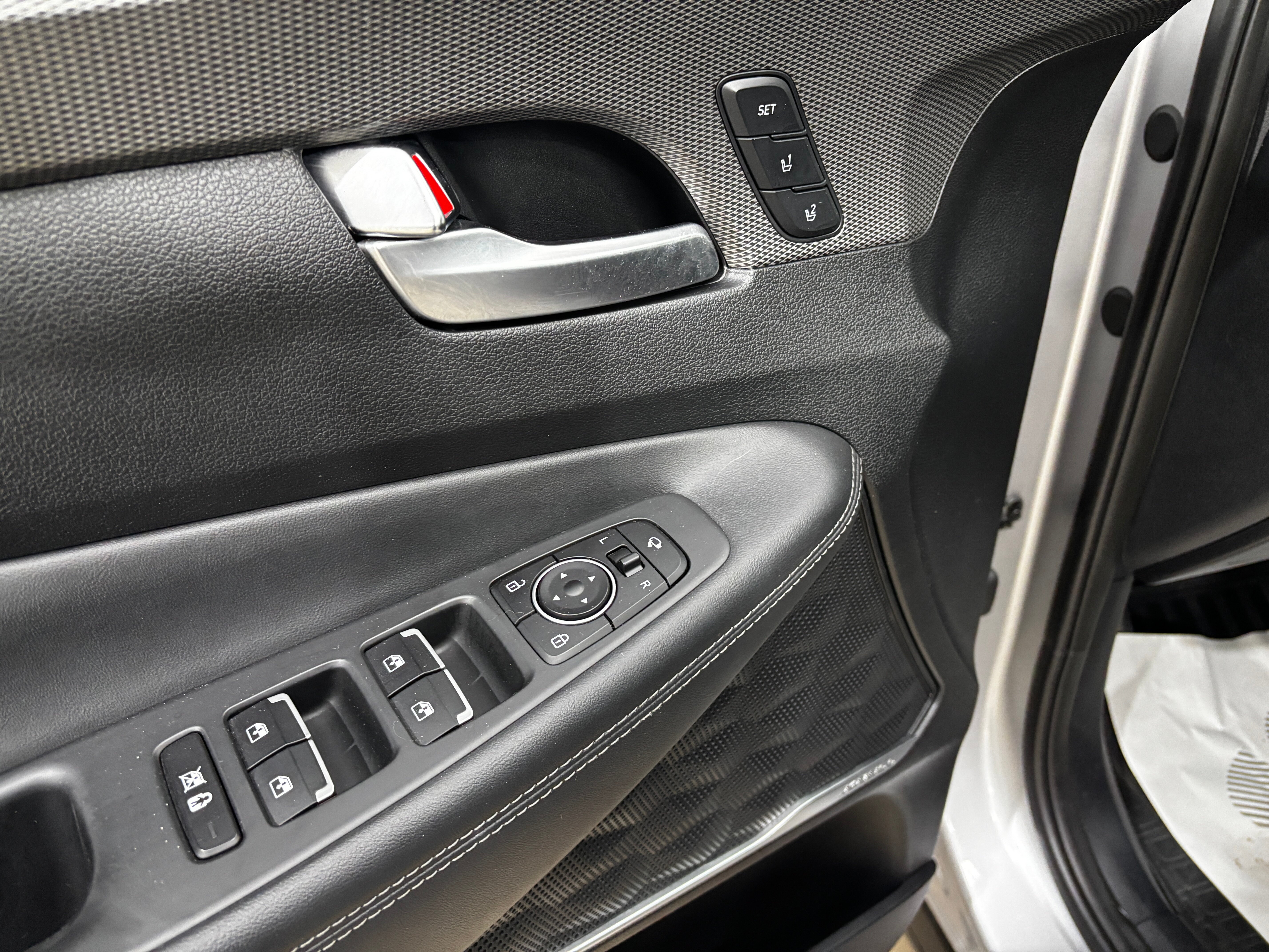 Hyundai Santa Fe High-Tech, 2019 года, пробег 118804 км