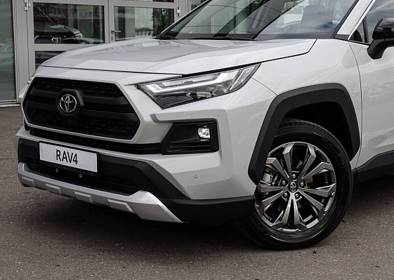 Toyota RAV4 Adventure Plus, белый