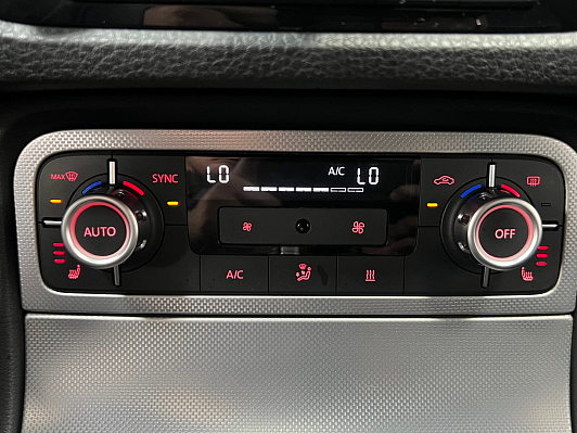 Volkswagen Touareg, 2014 года, пробег 240089 км