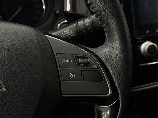 Mitsubishi Outlander Invite, 2021 года, пробег 67000 км