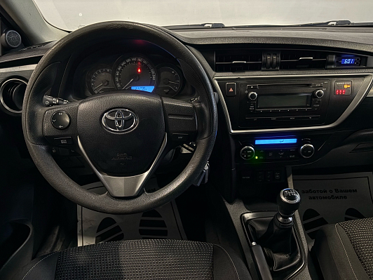 Toyota Auris, 2014 года, пробег 157000 км