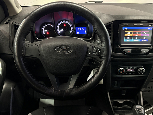 Lada (ВАЗ) XRAY Luxe Prestige, 2017 года, пробег 142000 км