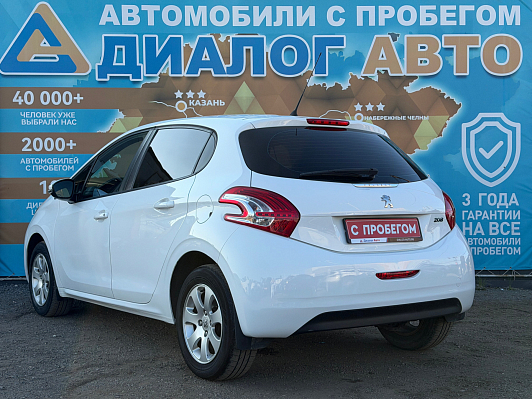 Peugeot 208 Active, 2014 года, пробег 150000 км