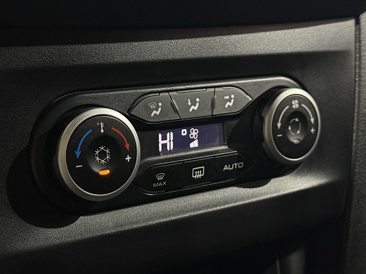 Lada (ВАЗ) XRAY Top Prestige (2015-2016), 2016 года, пробег 187000 км