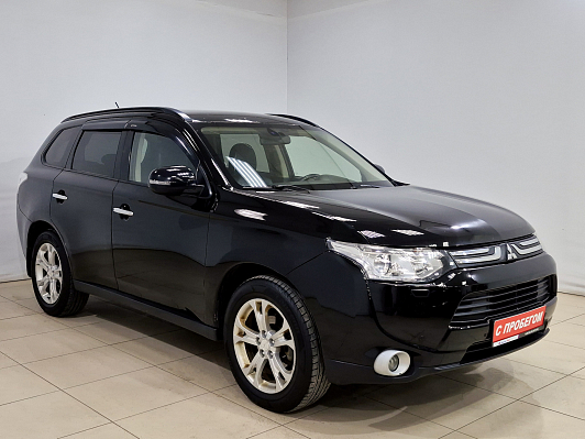 Mitsubishi Outlander Ultimate, 2014 года, пробег 225319 км