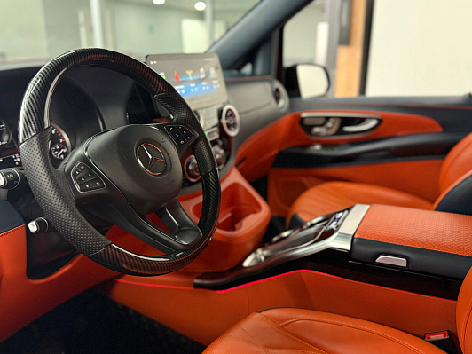 Mercedes-Benz V-Класс, 2023 года, пробег 28000 км