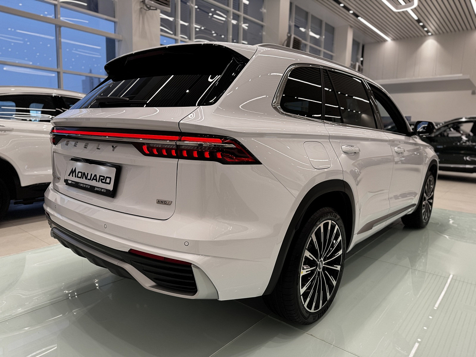 Geely Monjaro Флагман, белый