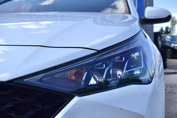 Hyundai Solaris Специальная Серия "10 лет", 2021 года, пробег 29000 км