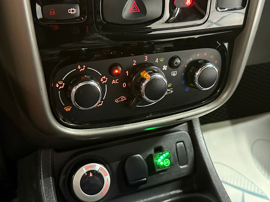 Renault Duster LE Adventure, 2014 года, пробег 272782 км