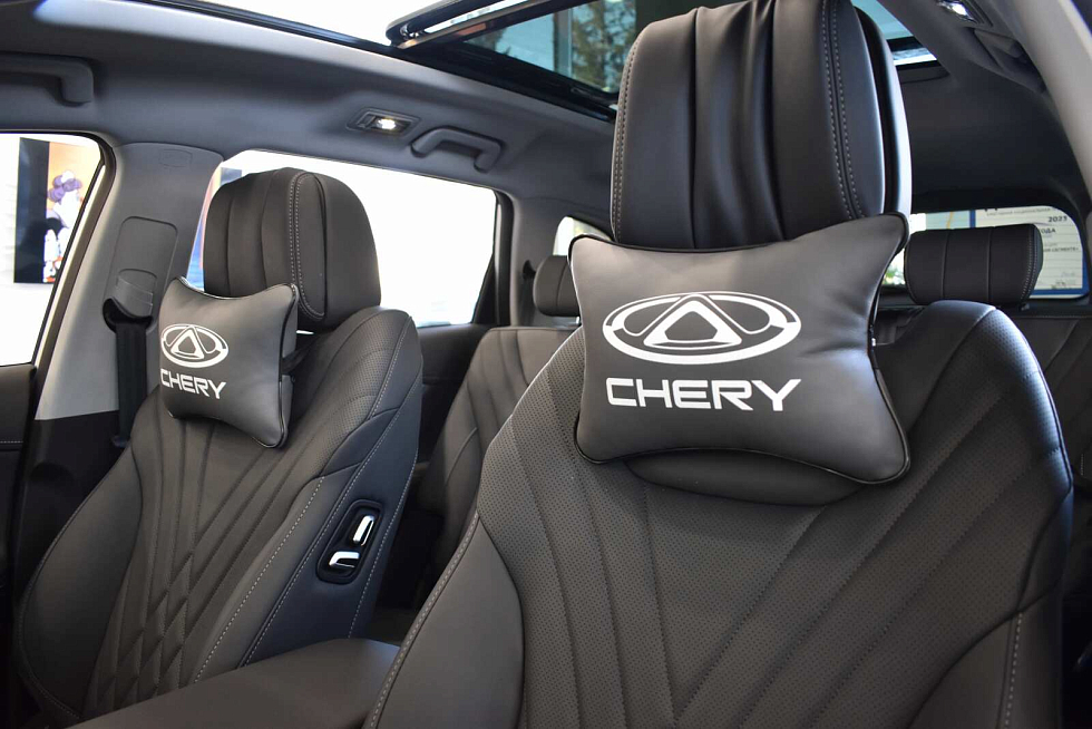 Chery Tiggo 8 Pro Max Ultimate 4WD, серебряный