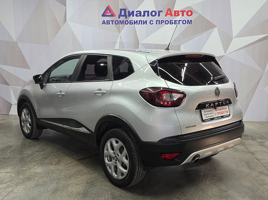Renault Kaptur Drive, 2017 года, пробег 74741 км
