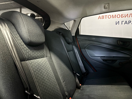 Ford Fiesta Ghia, 2009 года, пробег 146095 км
