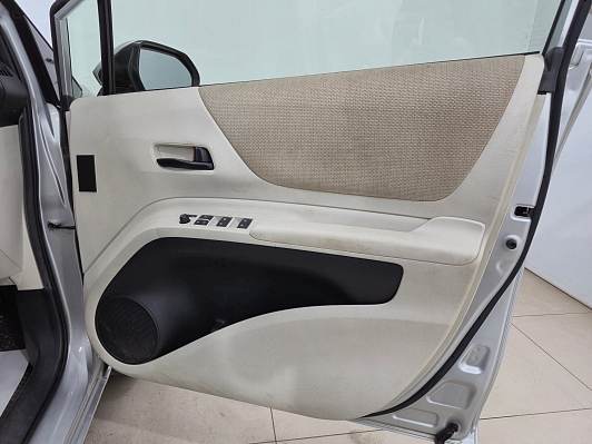 Toyota Sienta, 2018 года, пробег 107369 км